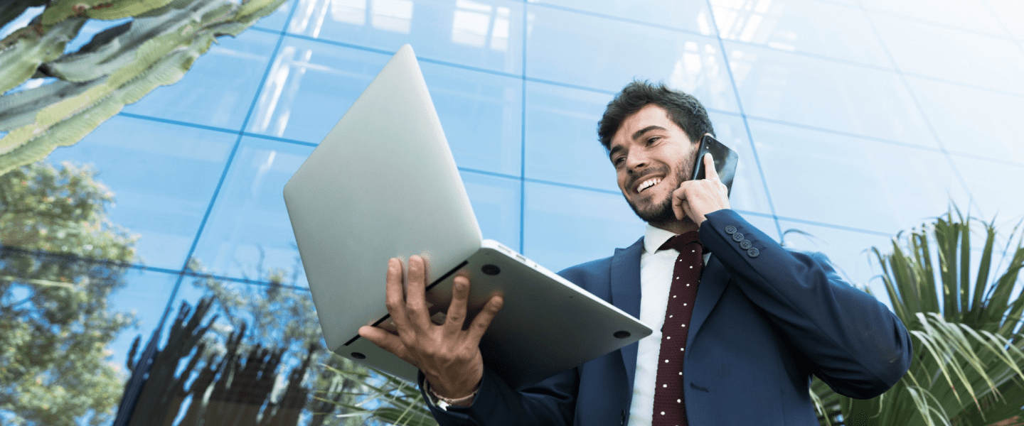 man-with-laptop-img-2